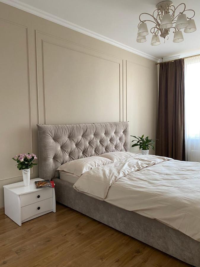 Luxury Apartment Near Metro Station Osokorky Kiew Exterior foto
