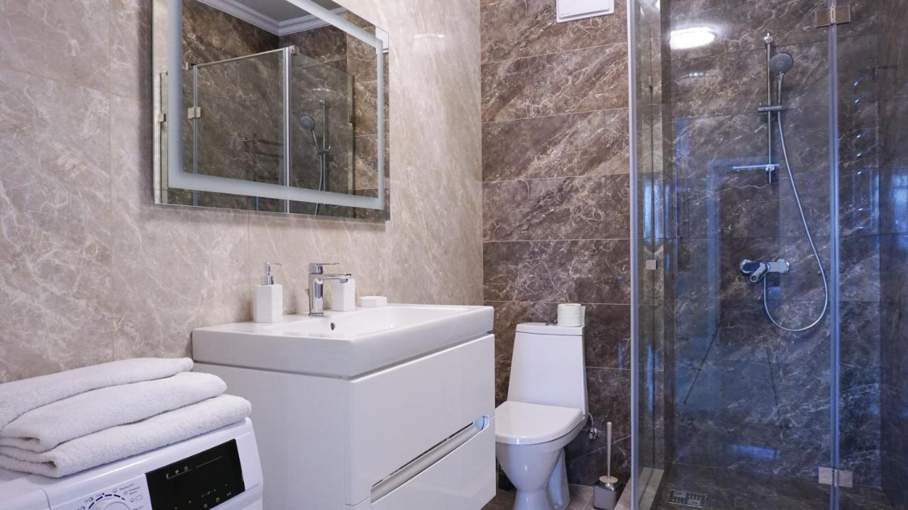 Luxury Apartment Near Metro Station Osokorky Kiew Exterior foto