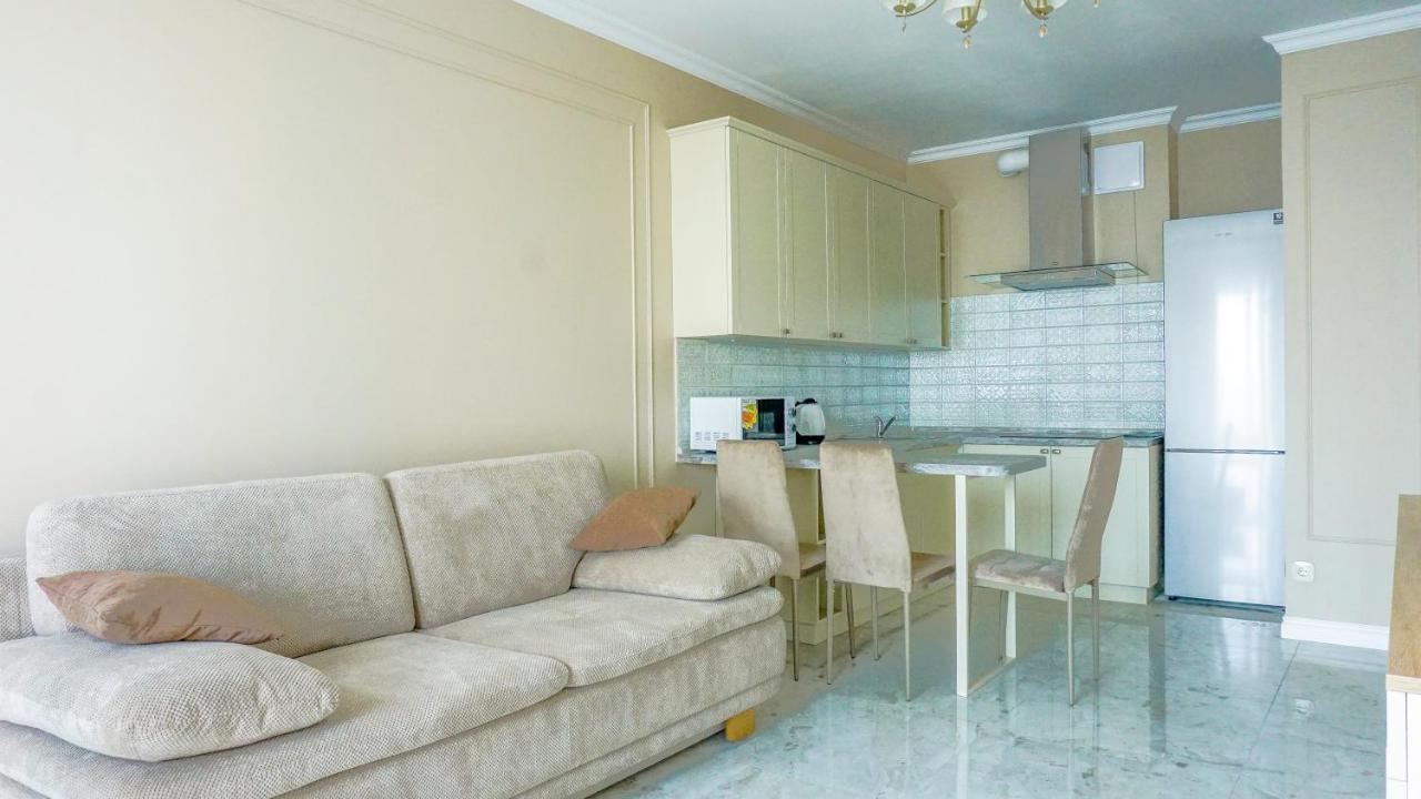 Luxury Apartment Near Metro Station Osokorky Kiew Exterior foto