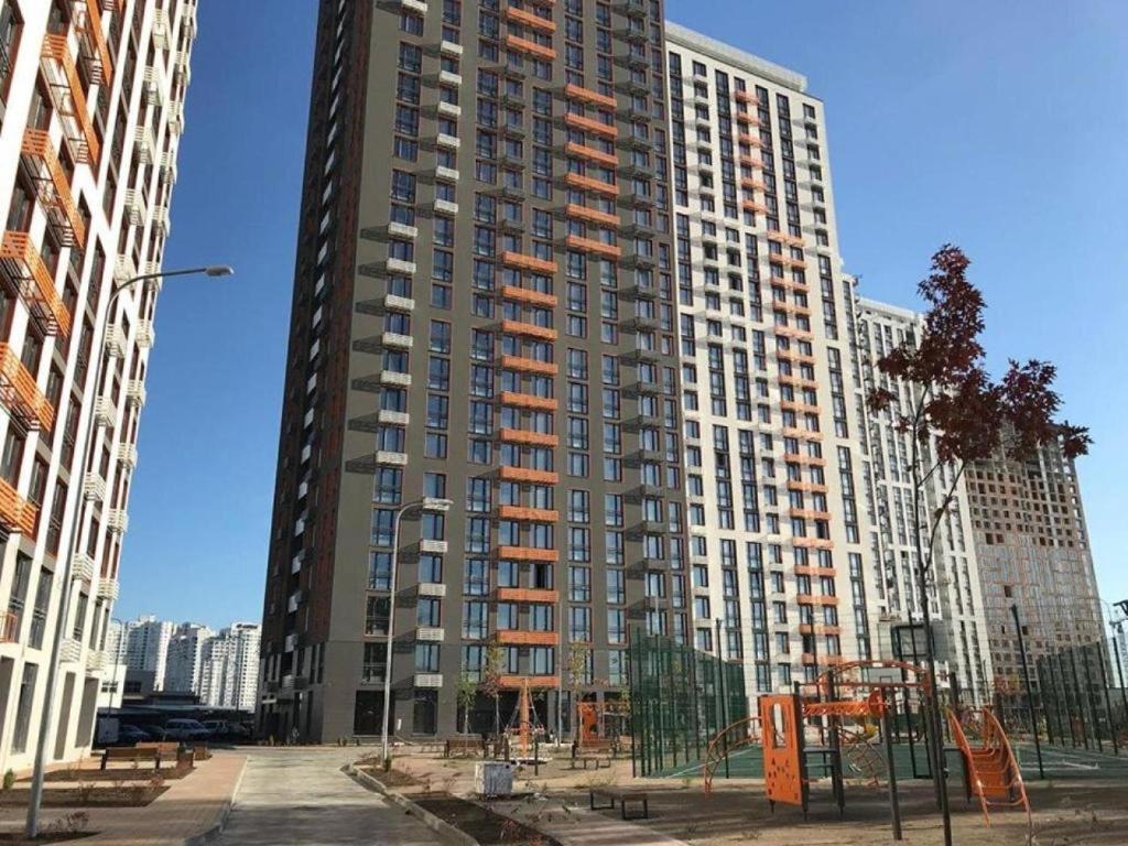 Luxury Apartment Near Metro Station Osokorky Kiew Exterior foto