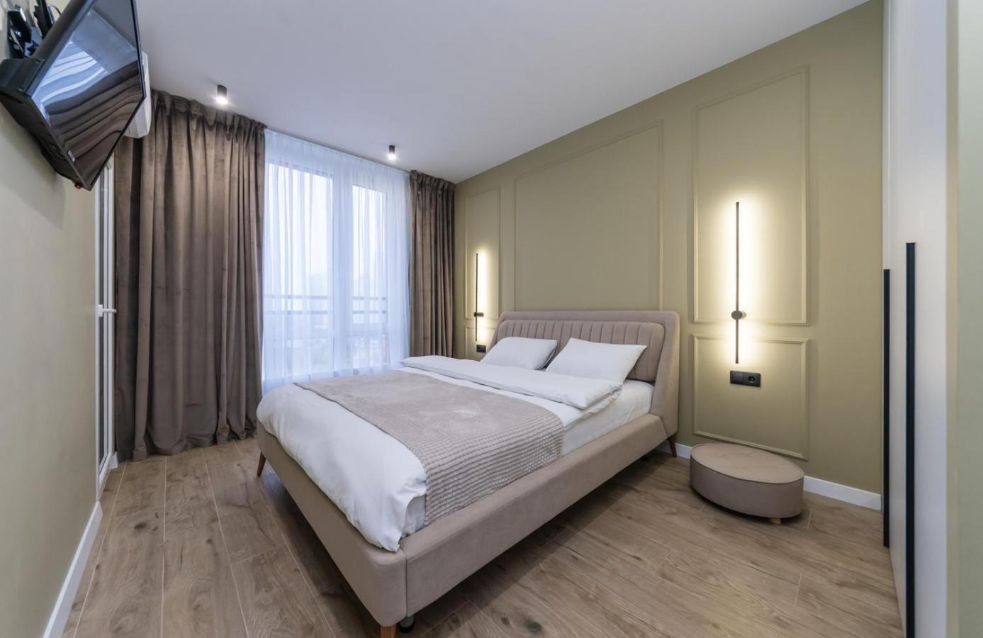 Luxury Apartment Near Metro Station Osokorky Kiew Exterior foto
